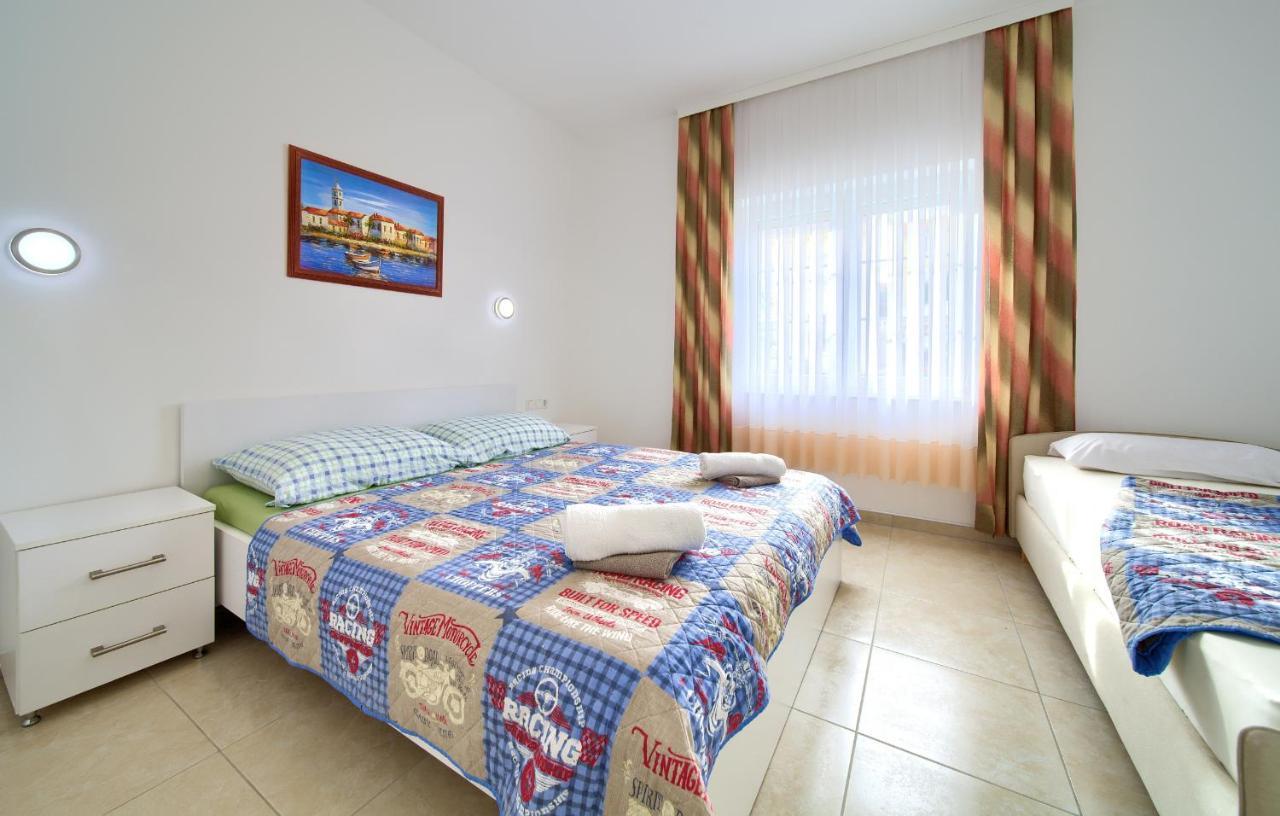 Apartmani Mara Matic Malinska Exterior foto