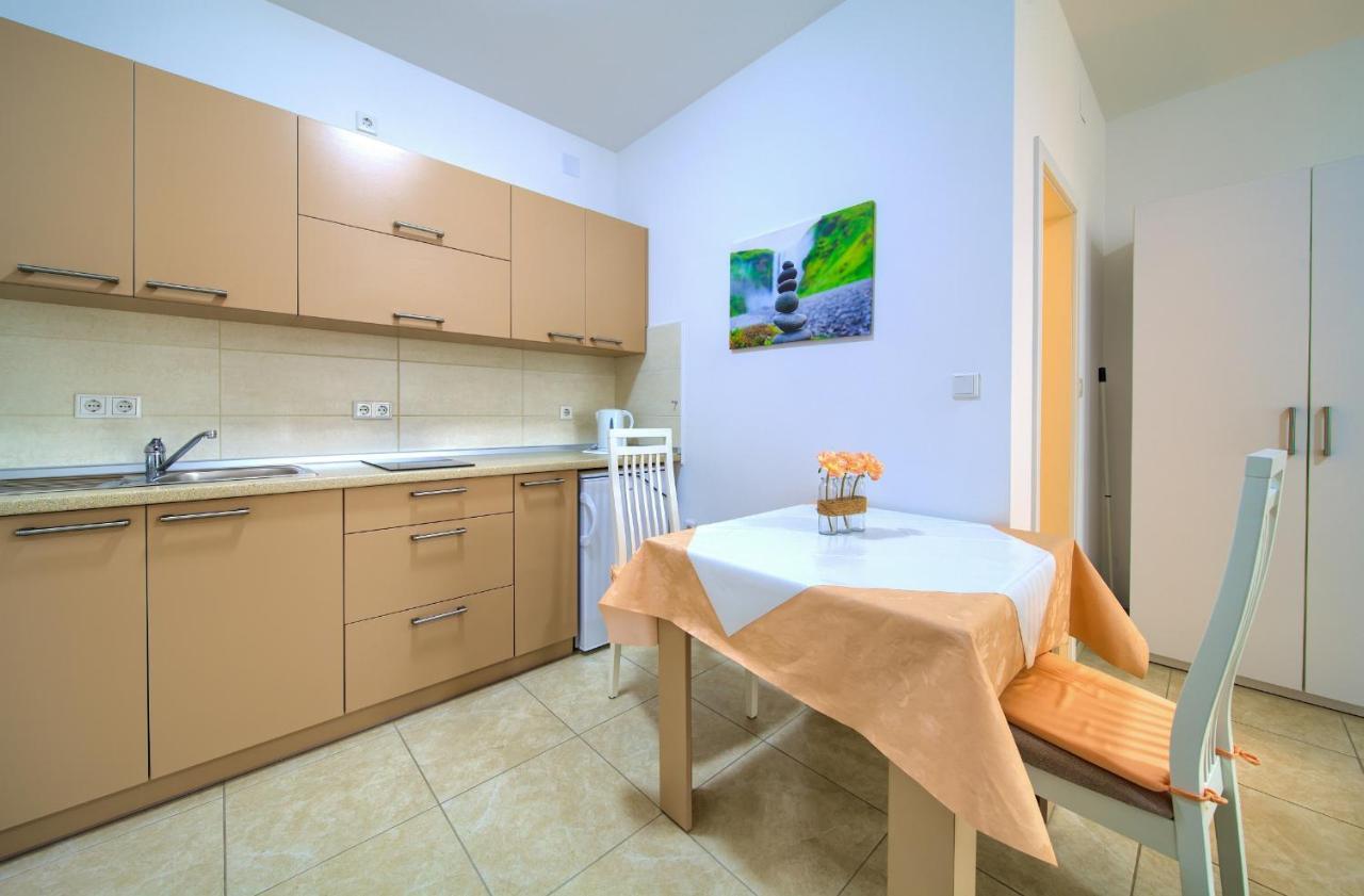 Apartmani Mara Matic Malinska Exterior foto